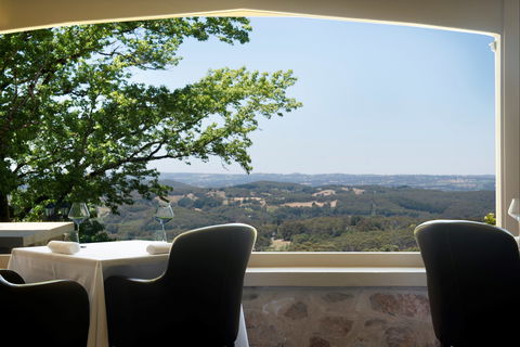 Mount Lofty House - Holiday Sunshine Coast 0