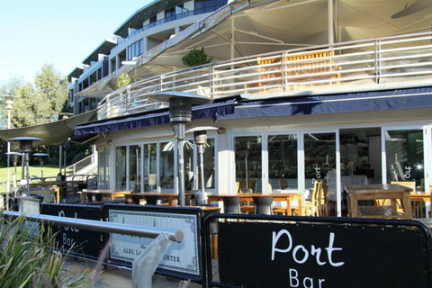 Port Bar & Restaurant - Holiday Sunshine Coast 0
