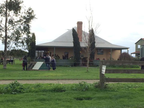 Caldermeade Farm Cafe - Holiday Sunshine Coast 0