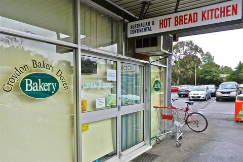 Croydon Baker's Dozen Bakery - Sunshine Coast Tourism 0