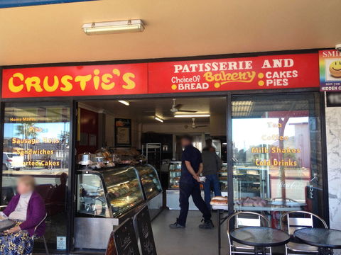 Crusty's On The Go - Sunshine Coast Tourism 0
