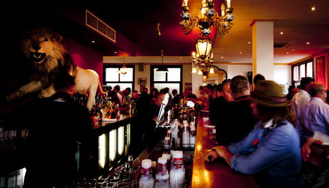 Elephant And Castle Hotel - Sunshine Coast Tourism 0