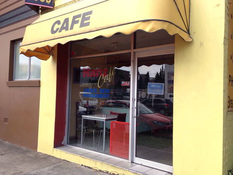 Hanz Cafe - Holiday Sunshine Coast 0