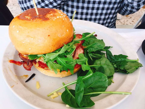 Hummingbird Busselton - Sunshine Coast Tourism 0