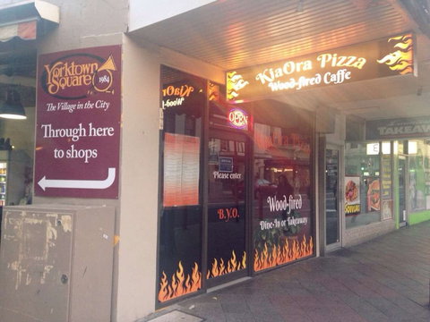 Kia Ora Pizza Wood-Fired Cafe - Holiday Sunshine Coast 0