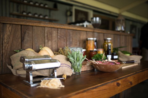 Long Table Cafe - Sunshine Coast Tourism 2
