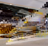 Long Neck - Perth International Airport - Sunshine Coast Tourism