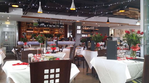 Maximus Cafe - Holiday Sunshine Coast 0