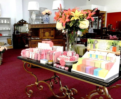 Nanna's Antiques And Cafe - Sunshine Coast Tourism 0