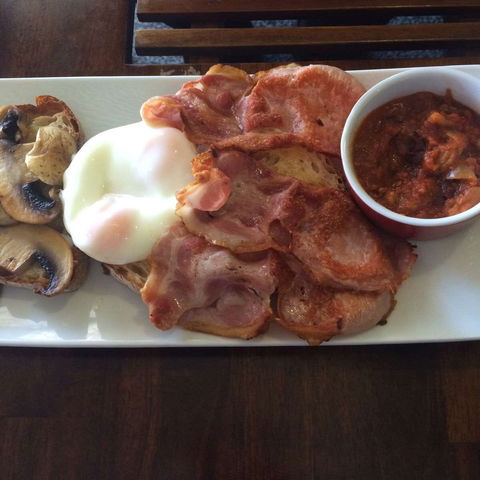 Ninos Gourmet Deli - Sunshine Coast Tourism 0