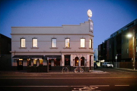 The Grand Richmond - Holiday Sunshine Coast 0