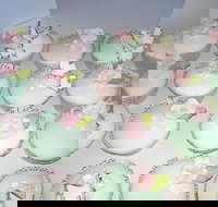 Classic Cakes - Holiday Sunshine Coast