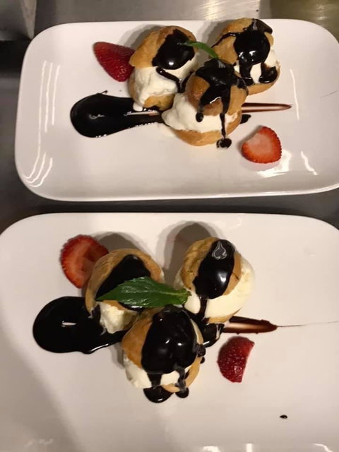 Le Petit Village - Holiday Sunshine Coast 0