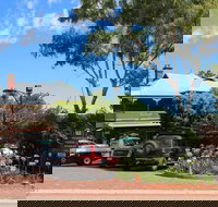 Mundaring Weir Hotel - Holiday Sunshine Coast