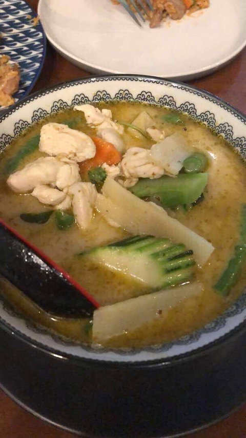 Thai Square - Redfern - Holiday Sunshine Coast 0