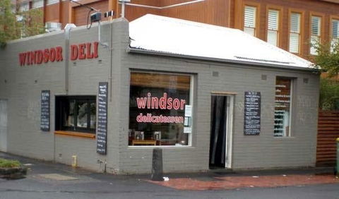 Windsor Deli - Holiday Sunshine Coast 0