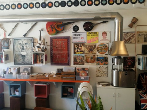 Brewster's Gallery Cafe - Holiday Sunshine Coast 0