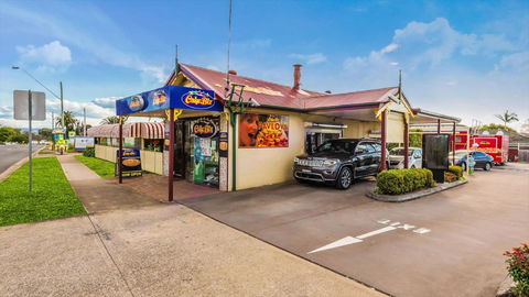 Cake Biz - Sunshine Coast Tourism 0