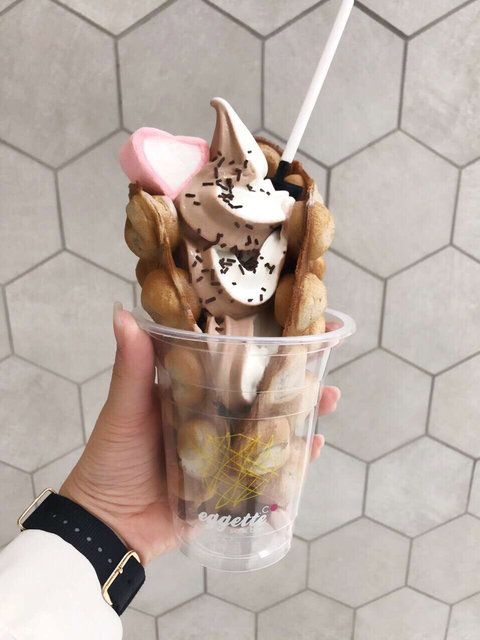 Eggette Waffle Bar - Sunshine Coast Tourism 0