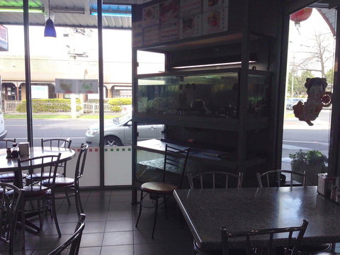 Hue Hue - Sunshine Coast Tourism 0