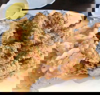 Momo Chicken  Beer - Sunshine Coast Tourism