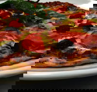 Rene's Pizza - Sunshine Coast Tourism