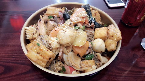 Width Alley Spicy Pot - Holiday Sunshine Coast 0