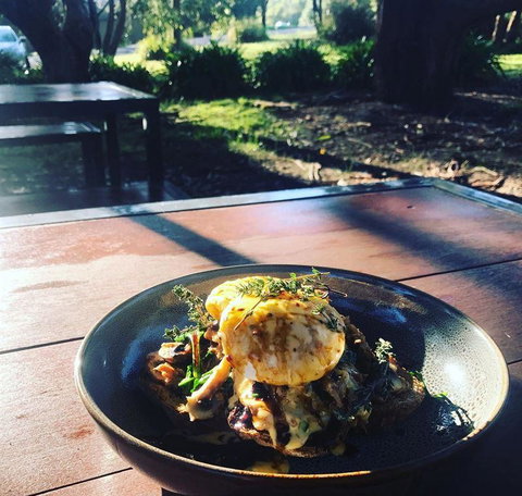 Red Brick Cafe - Holiday Sunshine Coast 1