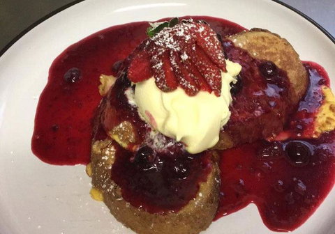 Red Brick Cafe - Holiday Sunshine Coast 5