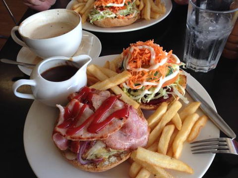 The Java Hut - Holiday Sunshine Coast 0