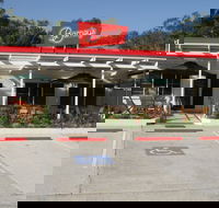 Barney's of Bookham - Holiday Sunshine Coast