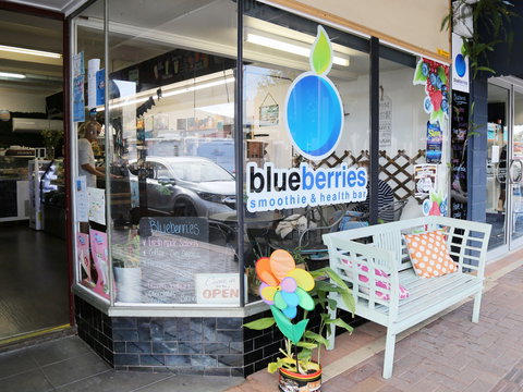 Blueberries Smoothie And Health Bar - Holiday Sunshine Coast 1