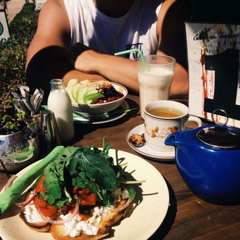 Cafe Envy - Holiday Sunshine Coast 0