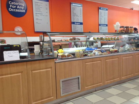 Canterbury Garden Cafe Lounge & Sandwich Bar - Holiday Sunshine Coast 0