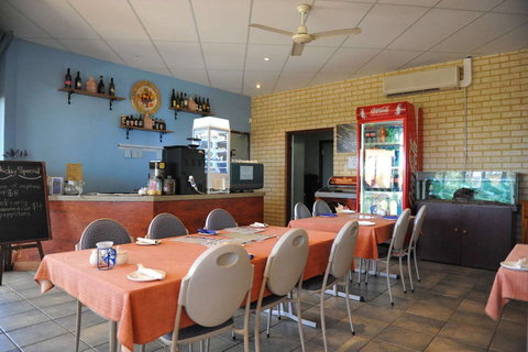 Golden Ponds Bar, Restaurant & Function Centre - Sunshine Coast Tourism 0