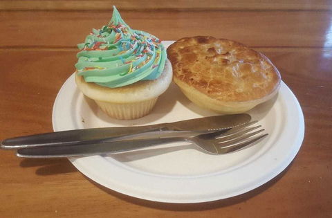 Heatherbrae's Pies - Sunshine Coast Tourism 0