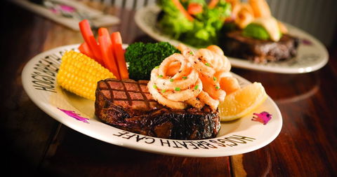 Hog's Australia's Steakhouse - Cleveland - Sunshine Coast Tourism 0