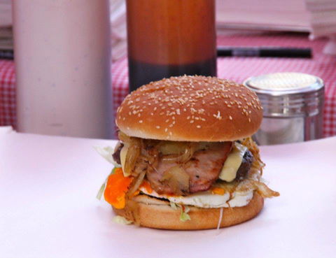 Paul's Famous Hamburgers - Sylvania - Sunshine Coast Tourism 0