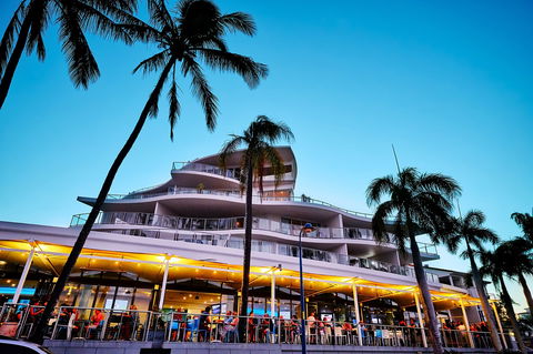 The Bayswater Bar And Grill - Holiday Sunshine Coast 0