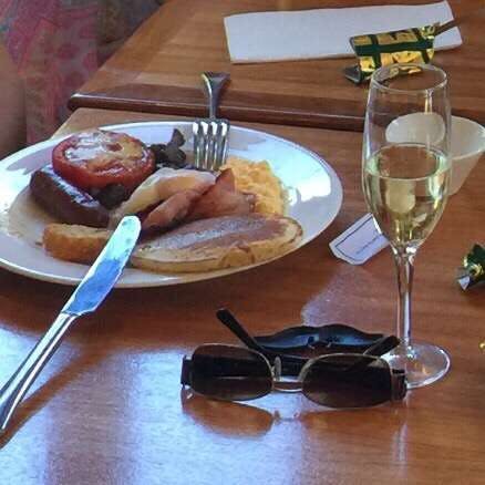 Toby's Restaurant - Holiday Sunshine Coast 0