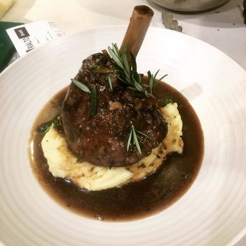 Cafe Rialto Pizza Bar - Holiday Sunshine Coast 0