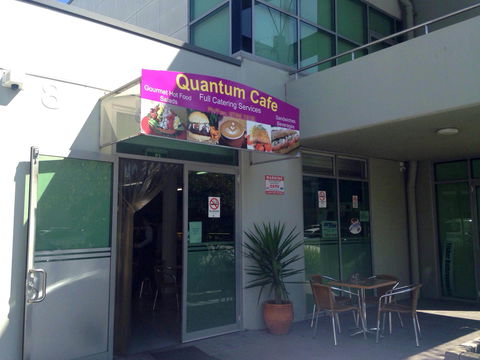 Quantum Cafe - Holiday Sunshine Coast 0