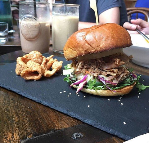 The Eclipse Cafe & Dining - Holiday Sunshine Coast 0