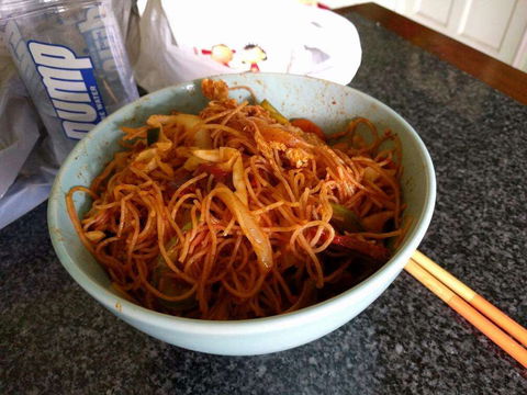 Chinese Noodle Magic - Sunshine Coast Tourism 0