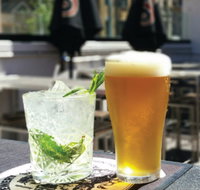 Hotel Sweeny's - Sunshine Coast Tourism