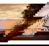 Lake's Folly Vineyard - Sunshine Coast Tourism