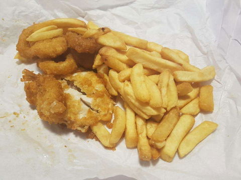 Mt Hawthorn Fish & Chips - Sunshine Coast Tourism 0