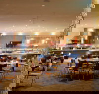 Sanctuary Lakes Hotel - Sunshine Coast Tourism