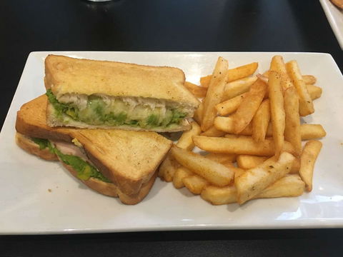 The Coffee Club - Joondalup Drive - Holiday Sunshine Coast 0