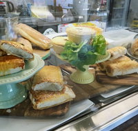 Cafe McKels - Holiday Sunshine Coast